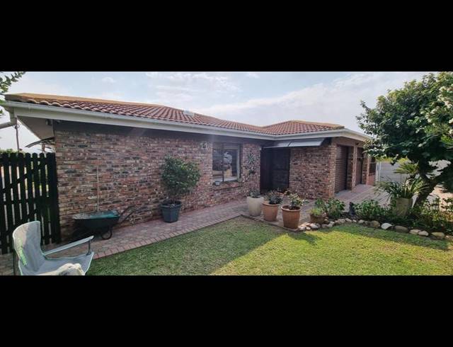3 BEDROOM HOUSE FOR SALE IN FRAAIUITSIG